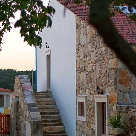 Casa Dos Tios بيت ضيافة