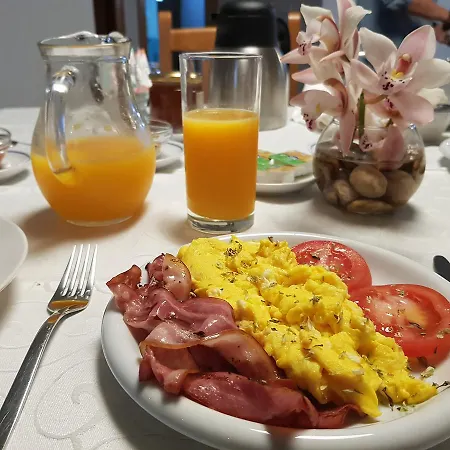 بيت ضيافة Casa Dos Tios